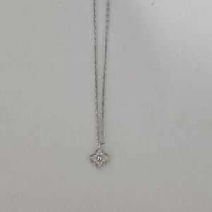 Dazzling Silver Floral Pendant Necklace